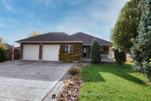 36 Golden Meadow Dr, Port Dover, ON, N0A1N3 | Card Image