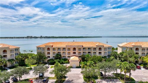 unit-105-22 Harbour Isle Dr W, Fort Pierce, FL, 34949-2774 | Card Image