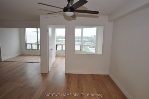 815-115 Hillcrest Ave, Mississauga, ON, L5B3Y9 | Card Image