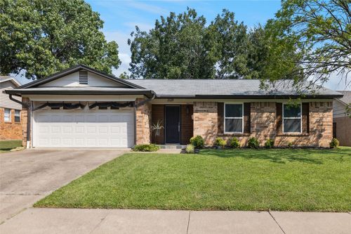 2129 Versailles Dr, Carrollton, TX, 75007-5508 | Card Image