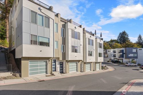 b-8922 Ne 173rd Pl, Bothell, WA, 98011-5029 | Card Image