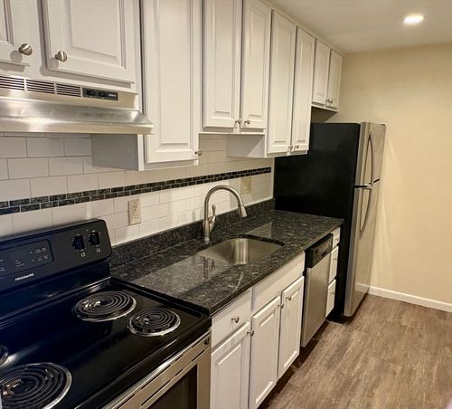 14-10 Coffey St, Boston, MA, 02122 | Card Image