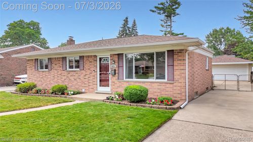 4721 Parent Ave, Warren, MI, 48092-5515 | Card Image