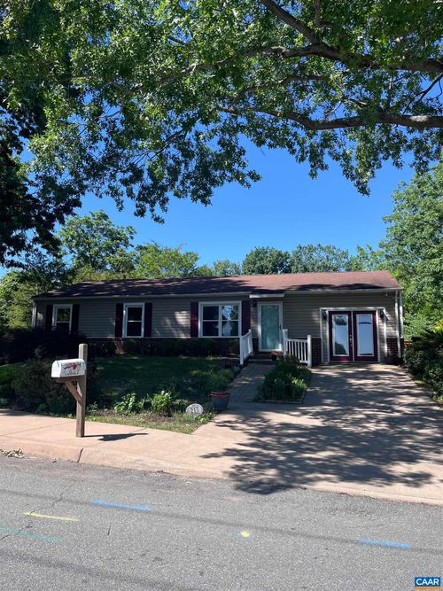 213 Oak St, Charlottesville, VA, 22902 | Card Image