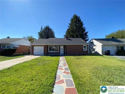 1247 Birchwood Dr, BETHLEHEM, PA, 18017-3647 | Card Image