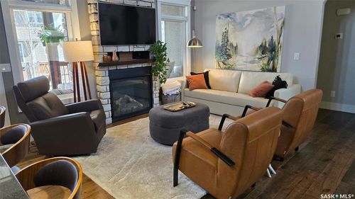 522 Hastings Cres, Saskatoon, SK, S7V0E2 | Card Image