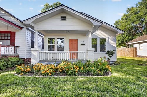 654 E 34th St, savannah, GA, 31401-8256 | Card Image