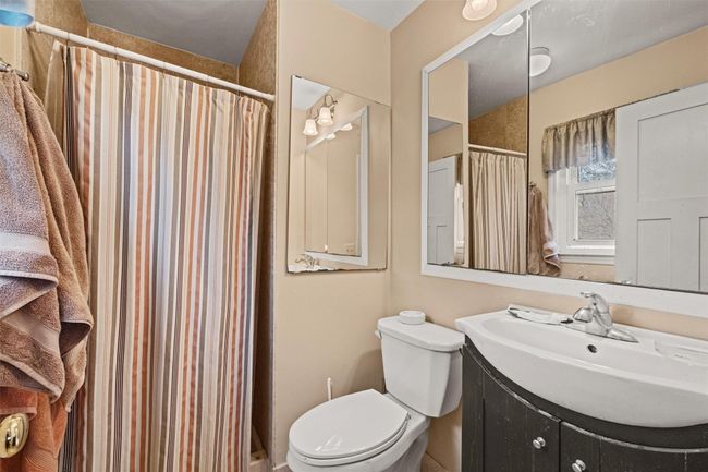 Primary Bathroom | Image 22