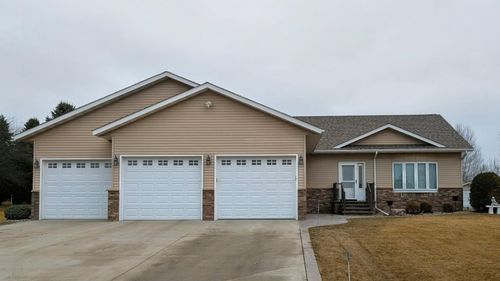 2033 Park Ave, Montevideo, MN, 56265-3076 | Card Image