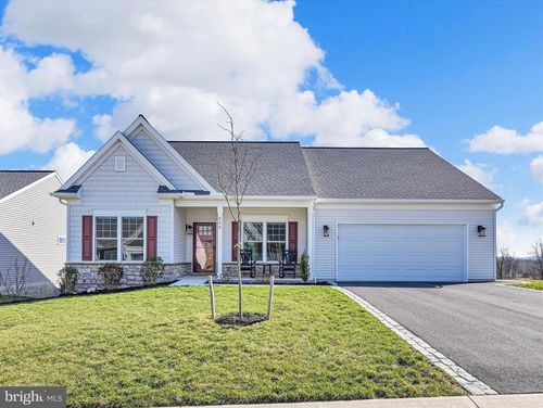 606 Lilliana Dr, LEBANON, PA, 17046-8758 | Card Image
