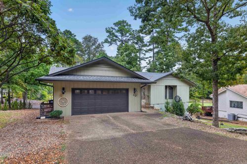 32 Doscientos Cir, Hot Springs Village, AR, 71909-3712 | Card Image