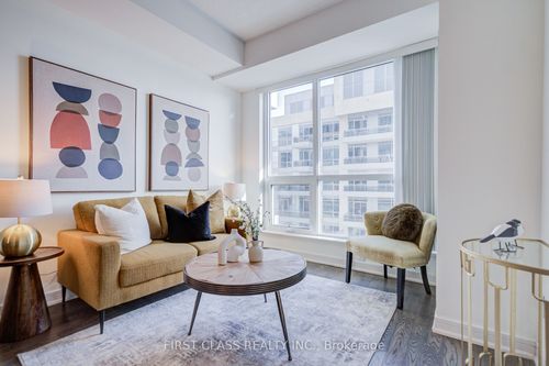 911-9201 Yonge St, Richmond Hill, ON, L4C1H9 | Card Image