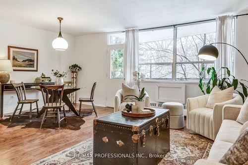 216-100 Coe Hill Dr, Toronto, ON, M6S3E1 | Card Image