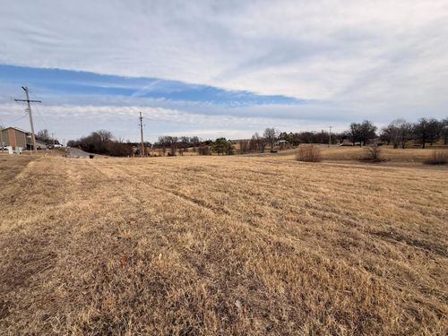 000 Raintree Circle, Loma Linda, MO, 64804 | Card Image