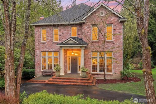 19827 223rd Ave Ne, Woodinville, WA, 98077-6744 | Card Image