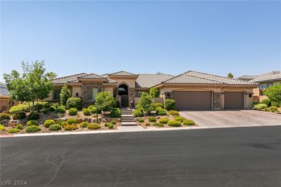 9747 Cathedral Pines Avenue, House other with 5 bedrooms, 2 bathrooms and null parking in Las Vegas NV | Image 1