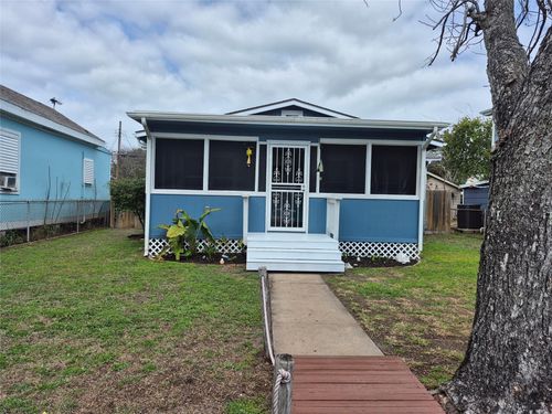 5120 Avenue S, Galveston, TX, 77551-5680 | Card Image
