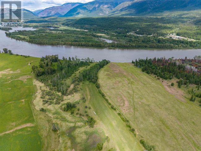 7398 Yellowhead Highway, House other with 3 bedrooms, 1 bathrooms and null parking in Darfield BC | Image 38
