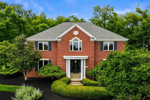 119 Laurel Oak Dr, Sewickley, PA, 15143-9386 | Card Image