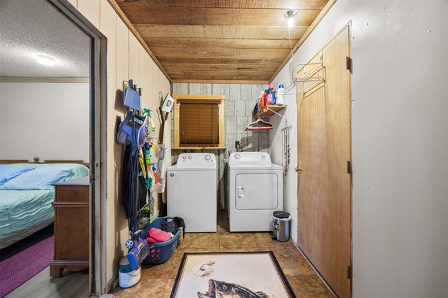 Utility room with WD hookups fully electric | Image 14