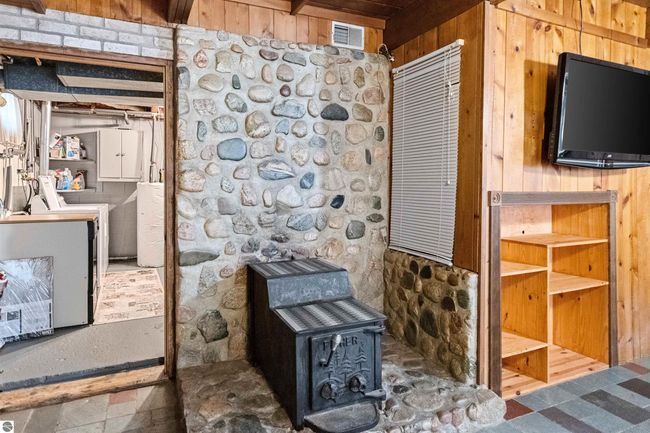 2481 S Schomberg Rd, House other with 3 bedrooms, 2 bathrooms and null parking in Lake Leelanau MI | Image 40