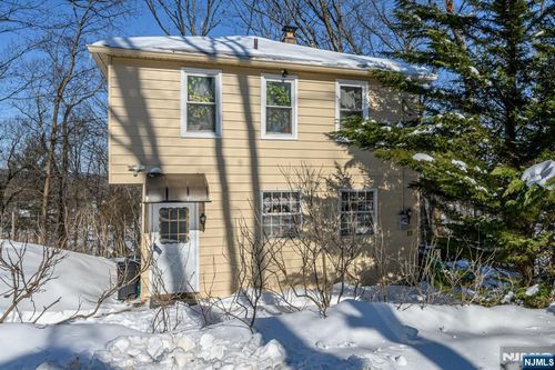 19 Skyland Ave, Haskell, NJ, 07420-1555 | Card Image