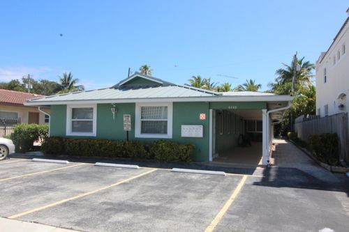 4b-4440 Bougainvilla Dr, Lauderdale By The Sea, FL, 33308-3698 | Card Image