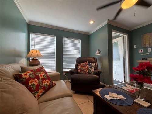 a-2808 Columbia St, Houston, TX, 77008-2236 | Card Image
