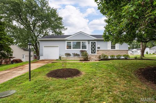 7660 General Sheridan Ln, Affton, MO, 63123-1223 | Card Image
