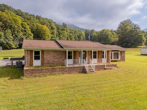 1838 Cascade Dr, Pembroke, VA, 24136-3326 | Card Image