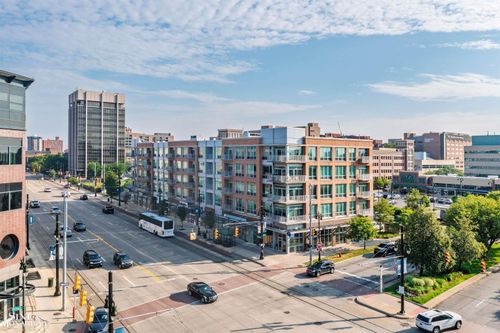 3670 Woodward Ave, Detroit, MI, 48201-2455 | Card Image