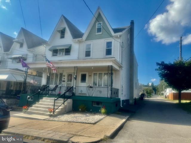 Chestnut St, Frackville, PA 17931