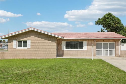 7499 7th St N, St Petersburg, FL, 33702-5350 | Card Image