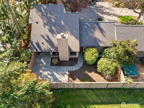 17a-1600 159th Ave Ne, Bellevue, WA, 98008-2752 | Card Image