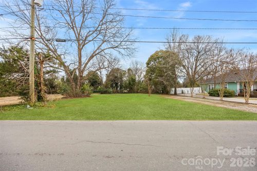 305 North St, Belmont, NC, 28012-4123 | Card Image