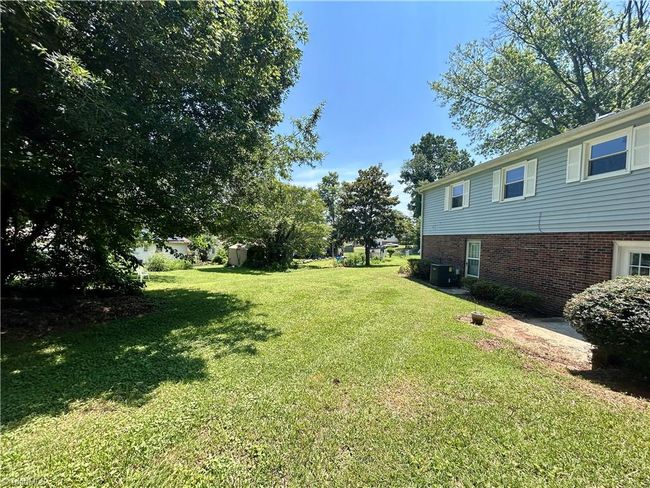 3228 W Loftyview Ct, House other with 4 bedrooms, 2 bathrooms and null parking in High Point NC | Image 28