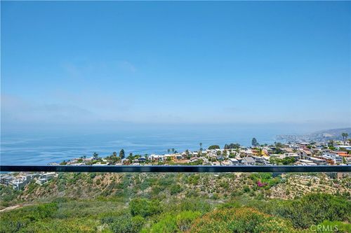 865 Quivera St, Laguna Beach, CA, 92651-3819 | Card Image