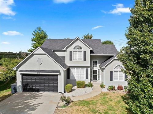3202 Junction Dr, Harrisonville, MO, 64701-4380 | Card Image