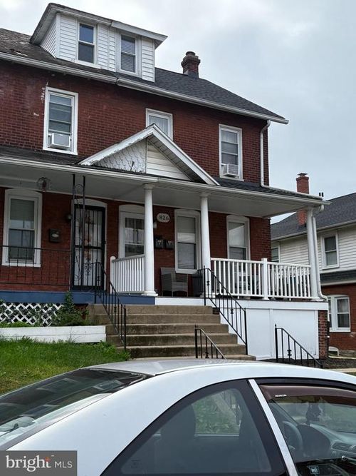 826 Stirling St, COATESVILLE, PA, 19320-3521 | Card Image