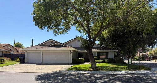 575 Amberina Dr, Patterson, CA, 95363 | Card Image