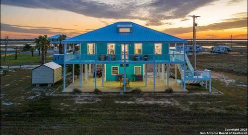 1065 N Ocean Dr, Port LaVaca, TX, 77979-6093 | Card Image