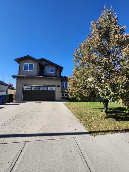 2120 25 St, Coaldale, AB, T1M1J4 | Card Image