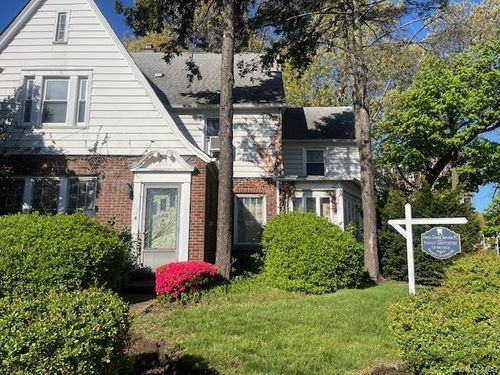 10922 Myrtle Ave, Richmond Hill, NY, 11418-1237 | Card Image