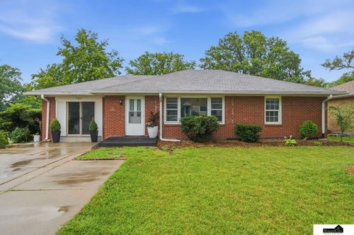 5600 L Street, Lincoln, NE, 68510 | Card Image
