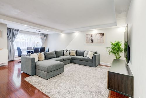 62-130 Ling Rd, Toronto, ON, M1E4V9 | Card Image