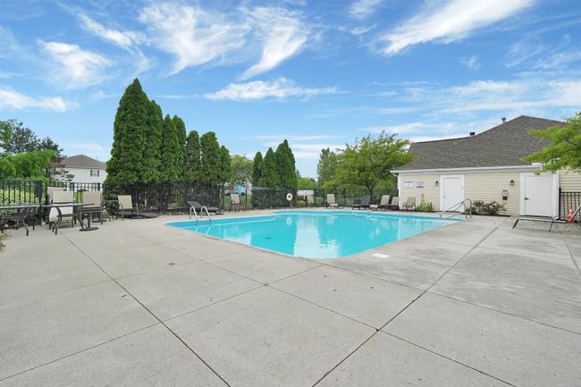 4899 Common Market Pl, Condo with 3 bedrooms, 3 bathrooms and null parking in Dublin OH | Image 33