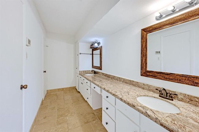 20031 Sunny Shores Dr, House other with 3 bedrooms, 2 bathrooms and 3 parking in Humble TX | Image 14