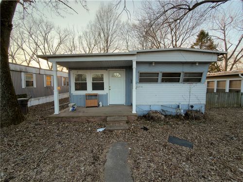 71 Lakeview Road, Gays, IL, 61928 | Card Image