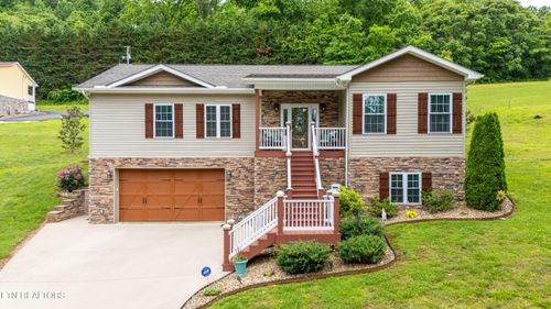 180 Owens Dr, Rocky Top, TN, 37769-5427 | Card Image