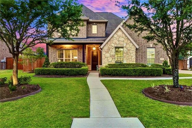 As you walk through the front door, you immediately see the beauty in this home! | Image 4